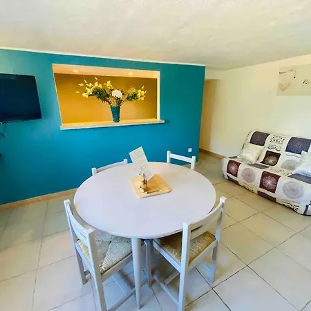T4 A Vigna Vue Mer Avec Piscine Apartman